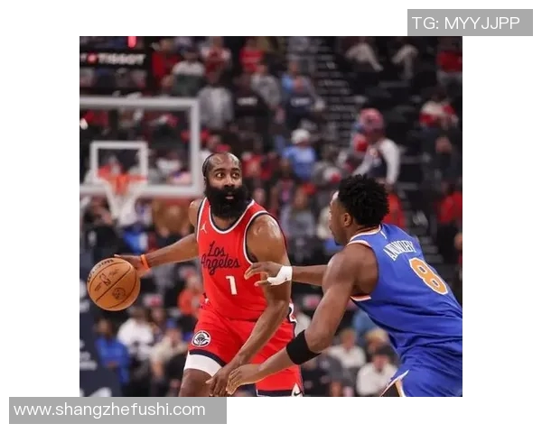 尼克斯与快船激战正酣球迷期待精彩对决与绝佳表现 尼克斯与快船激战正酣球迷期待精彩对决与绝佳表现